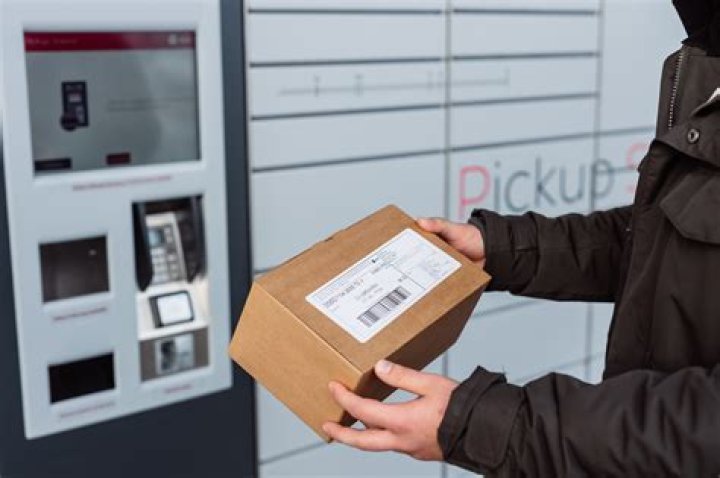 Does DPD do pick up parcels?