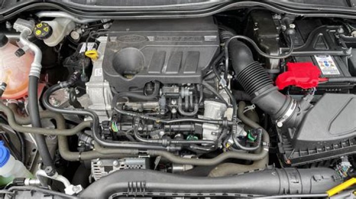 How much does a Ford Focus Titanium cost?