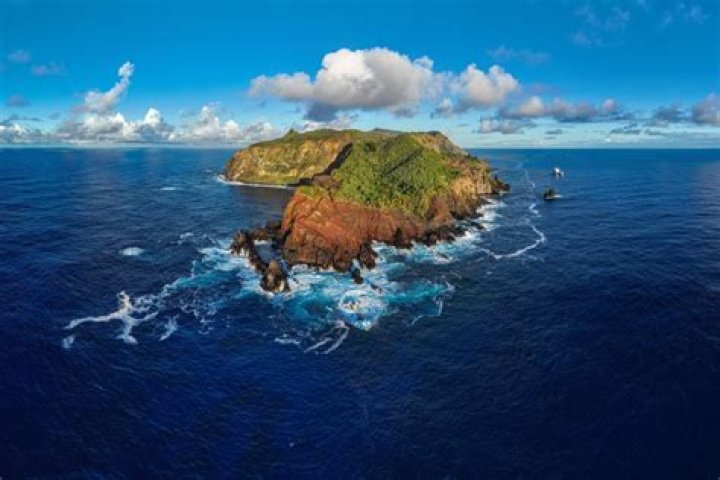 How much does it cost to go to Pitcairn Island?