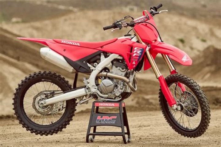 How much horsepower does a 2005 CRF250R have?