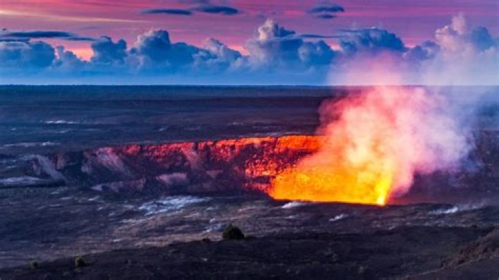 What are 5 interesting facts about Hawaii volcanoes?