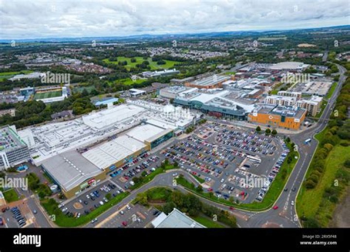 What shops are at Livingston retail park?